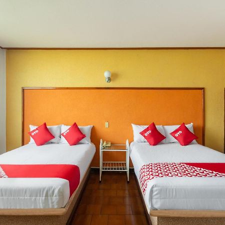 Oyo Hotel Casa Blanca มาร์ติเนซ เดอ ลา ทอเร ภายนอก รูปภาพ