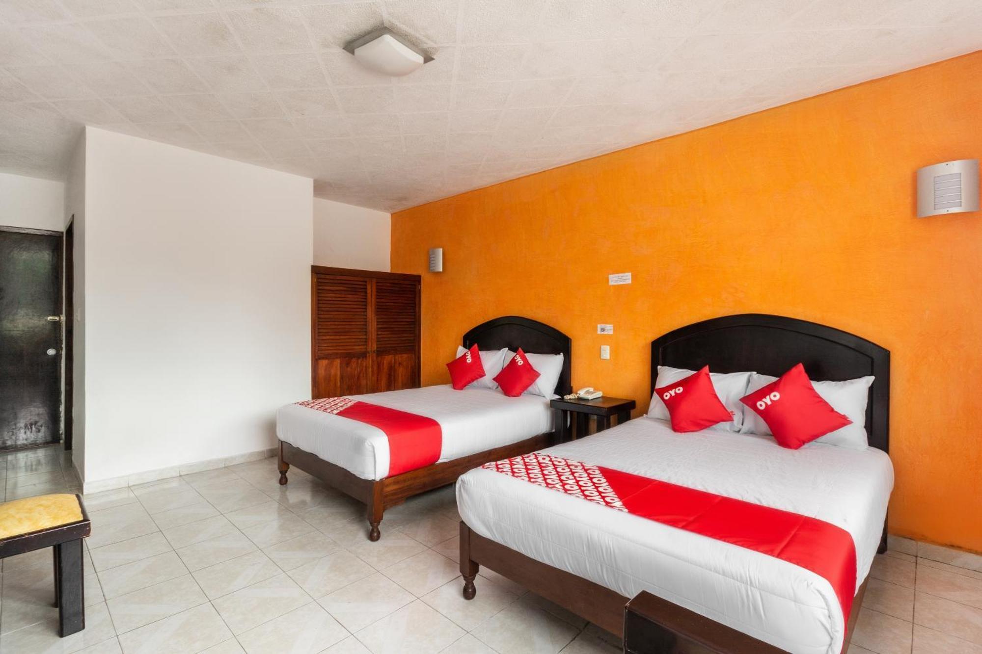Oyo Hotel Casa Blanca มาร์ติเนซ เดอ ลา ทอเร ภายนอก รูปภาพ