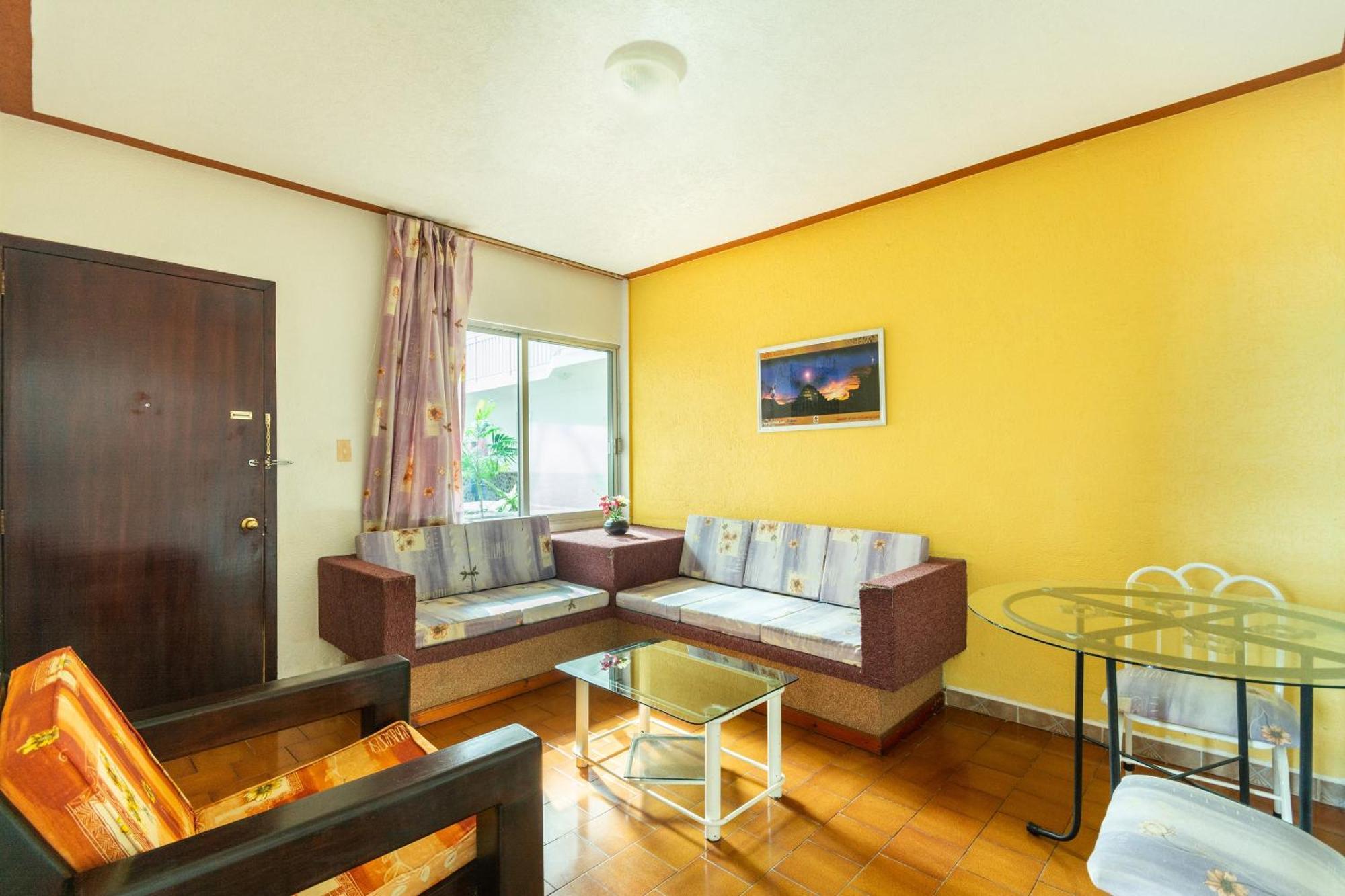 Oyo Hotel Casa Blanca มาร์ติเนซ เดอ ลา ทอเร ภายนอก รูปภาพ