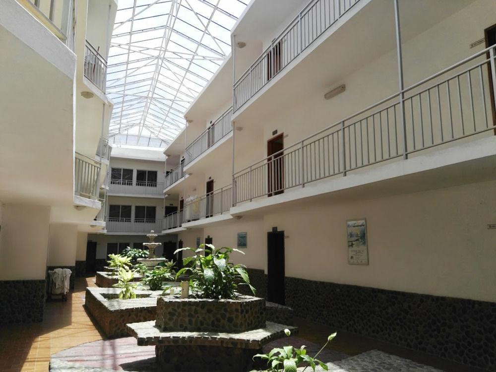 Oyo Hotel Casa Blanca มาร์ติเนซ เดอ ลา ทอเร ภายนอก รูปภาพ
