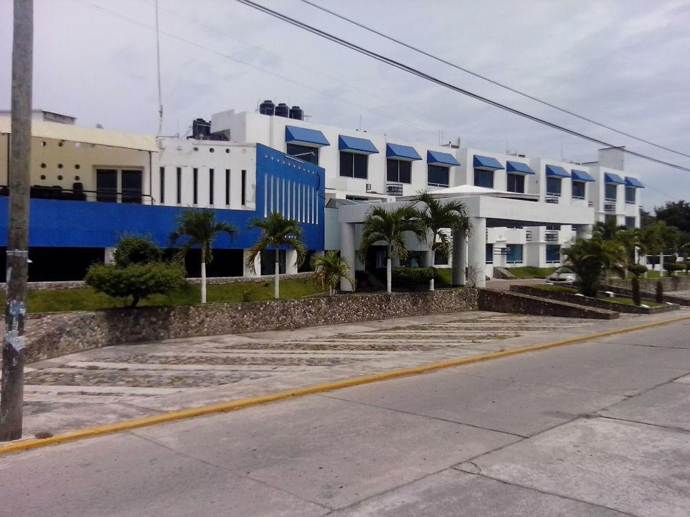 Oyo Hotel Casa Blanca มาร์ติเนซ เดอ ลา ทอเร ภายนอก รูปภาพ