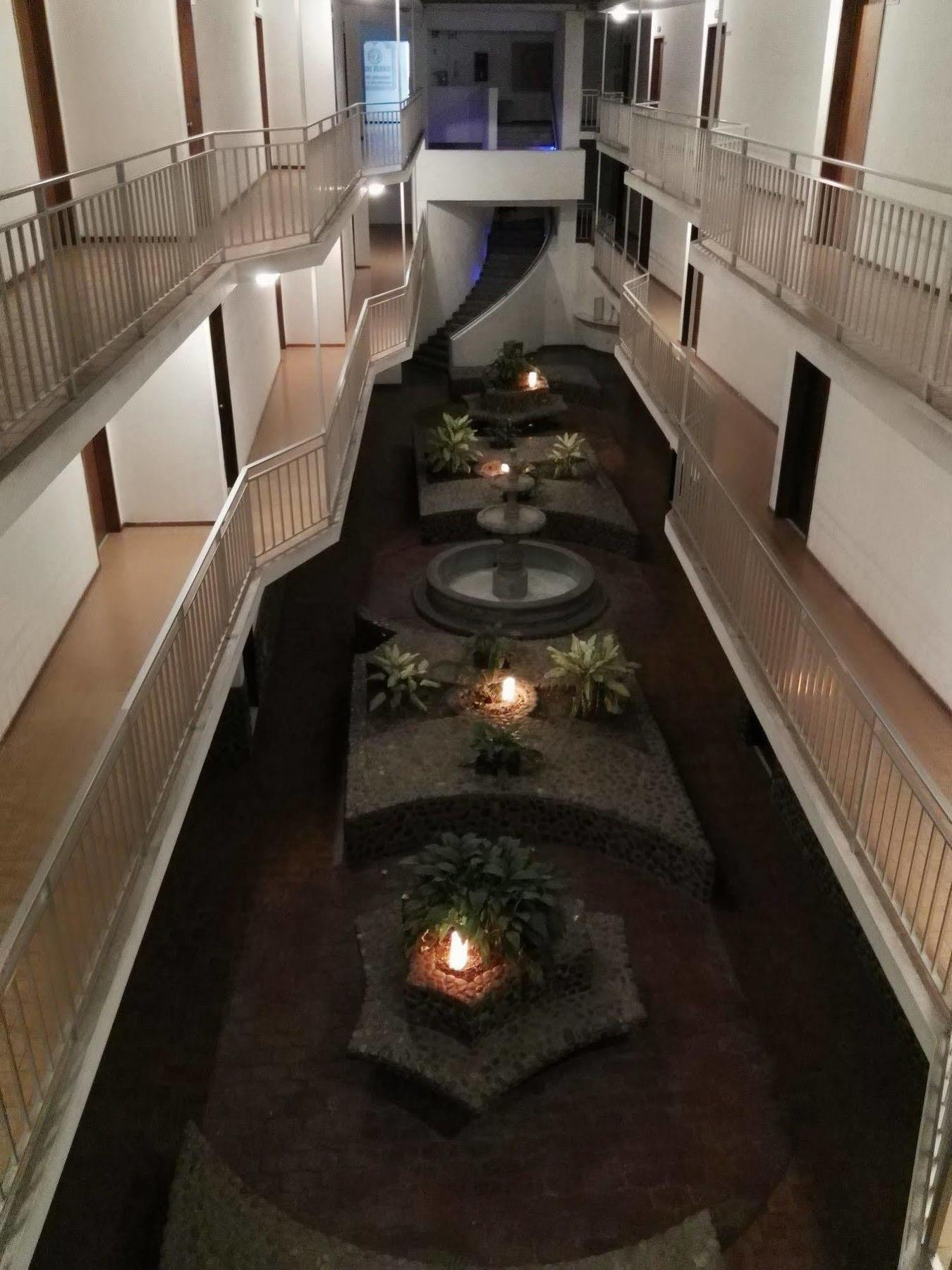 Oyo Hotel Casa Blanca มาร์ติเนซ เดอ ลา ทอเร ภายนอก รูปภาพ